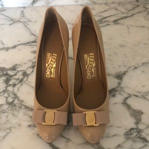 Salvatore Ferragamo Vera Bow Pump Shoe